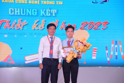 CLB Khoa học máy tính dành giải nhất cuộc thi thiết kế đồ họa 2023
