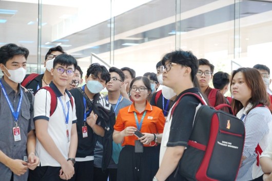 Sinh viên Khoa CNTT định hướng nghề nghiệp từ năm nhất